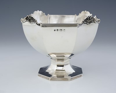 Lot 115 - A George V silver octagonal pedestal bowl, the...