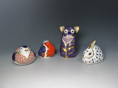 Lot 153 - A collection of Royal Crown Derby Imari...