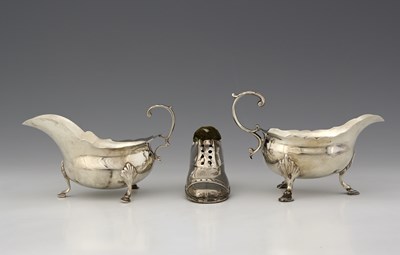 Lot 182 - A group of hallmarked silver, to include a...