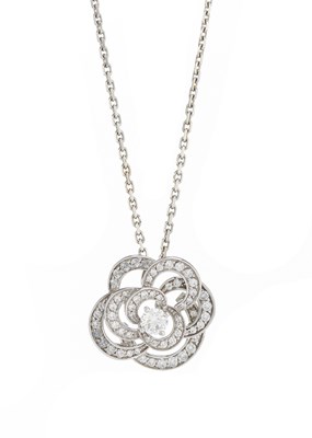 Lot 121 - Chanel, an 18ct gold diamond Fil de Camelia necklace
