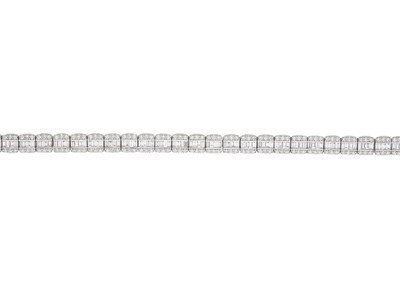 Lot 142 - A 14ct gold diamond line bracelet