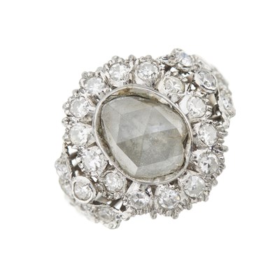Lot 203 - A mid 20th century diamond cluster dress ring