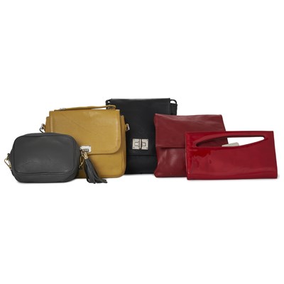 Lot 528 - Five vintage leather handbags.