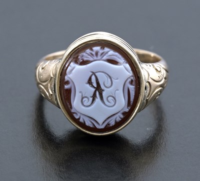 Lot 32 - A gold seal signet ring