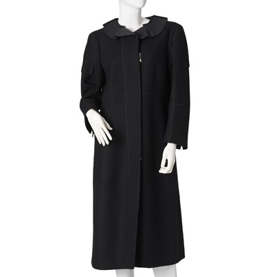 Lot 487 - Louis Vuitton, a black wool coat.