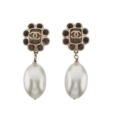 Lot 351 - Chanel, a pair of 2008 Pearl Gripoix drop earrings.