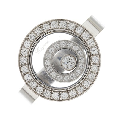 Lot 49 - Chopard, an 18ct white gold diamond Happy Spirit ring