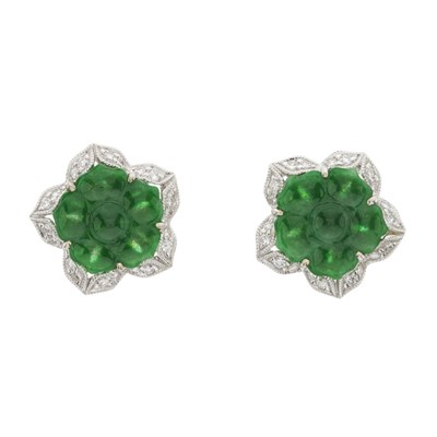 Lot 76 - A pair of 18ct gold jade and diamond floral cluster stud earrings