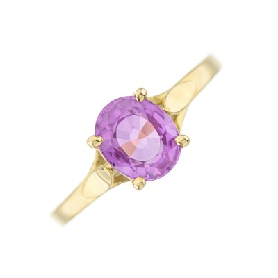 Lot 154 - An 18ct gold pink sapphire single-stone ring
