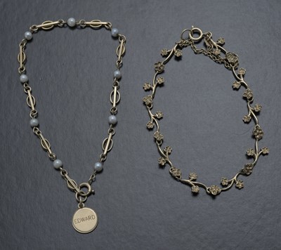 Lot 47 - Two 9ct gold bracelets