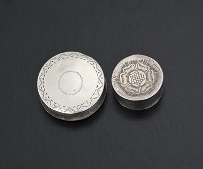 Lot 24 - A late seventeenth century silver patch box,...