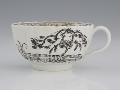 Lot 720 - Worcester, a porcelain tea cup, circa 1770,...