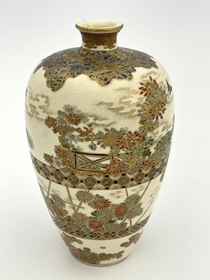 Lot 612 - A Japanese Satsuma vase, Kinkozan, Meiji,...