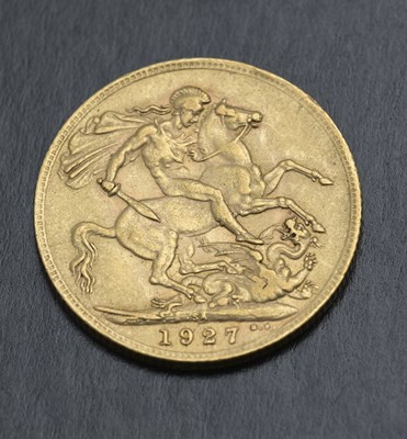 Lot 113 - George V sovereign, 1927, South Africa Mint,...