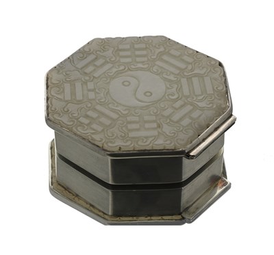 Lot 356 - A Chinese octagonal jade plaque set into a...