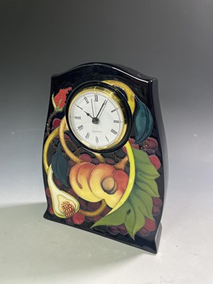 Lot 89 - A Moorcroft tube line decorated 'Queen's...