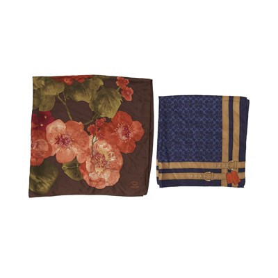 Lot 520 - A selection of scarves.