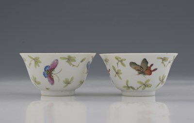 Lot 452 - A pair of Chinese famille rose bowls, Daoguang...