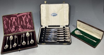 Lot 291 - A boxed set of hallmarked sterling silver...