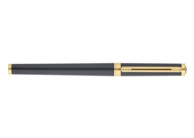 Lot 465 - Montblanc, a Noblesse Oblige black and gold trim fountain pen.