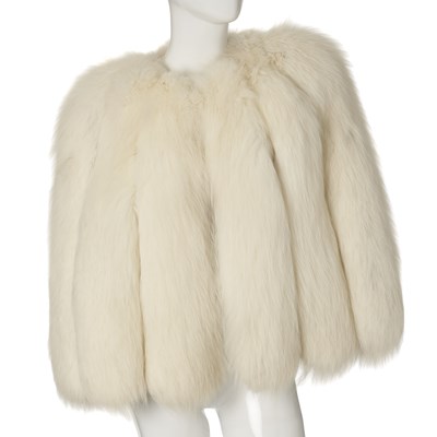 Lot 563 - An Arctic fox fur cape.
