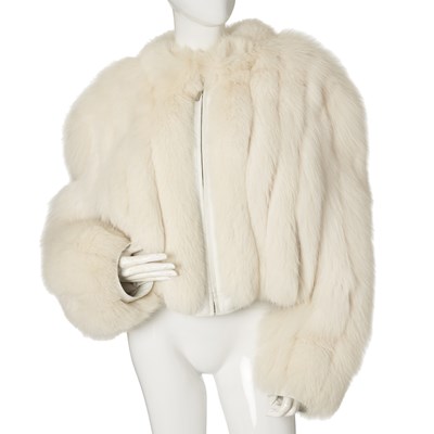 Lot 560 - An Arctic fox fur jacket.