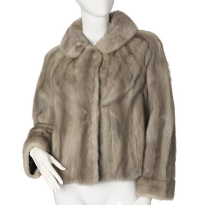 Lot 540 - A sapphire mink jacket.