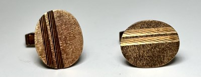 Lot 248 - A pair of 9ct gold oval cufflinks