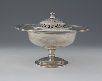Lot 276 - A twentieth-century American silver potpourri...