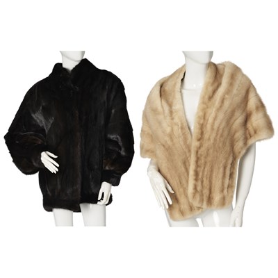 Lot 529 - A dark ranch mink jacket & palomino mink stole.