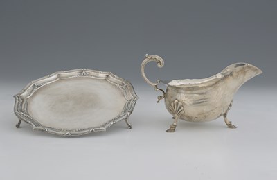 Lot 257 - A George V silver waiter, by Goldsmiths &...