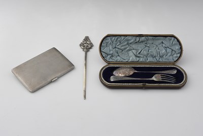 Lot 174 - A group of silver, to include a George V...