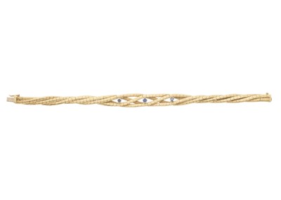 Lot 89 - An 18ct gold sapphire bracelet