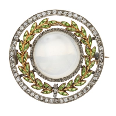 Lot 18 - A Belle Epoque moonstone, diamond and green garnet wreath brooch