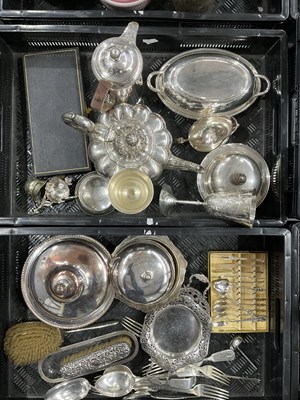 Lot 29 - A collection of silver and plated items...