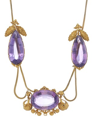 Lot 123 - A mid to late Victorian gold amethyst necklace