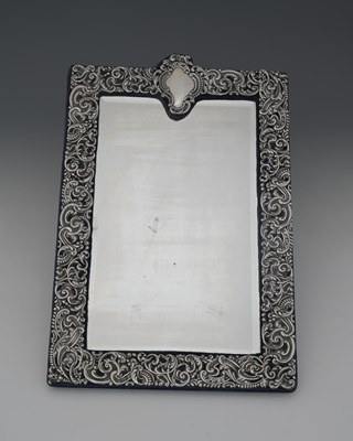 Lot 323 - A late Victorian large-size silver-mounted...