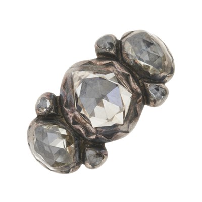 Lot 22 - A late Georgian silver and gold, rose-cut diamond dress ring