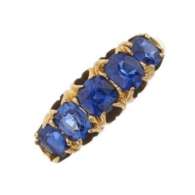 Lot 121 - A late Victorian 18ct gold sapphire five-stone ring