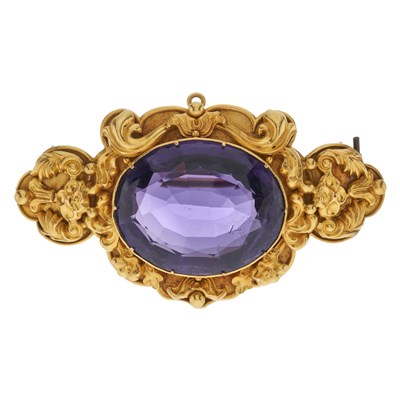 Lot 120 - A late Victorian gold amethyst pendant brooch