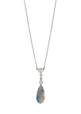 Lot 124 - An early 20th century opal and diamond drop necklace