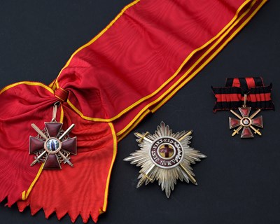 Lot 247 - An important and extensive collection of...