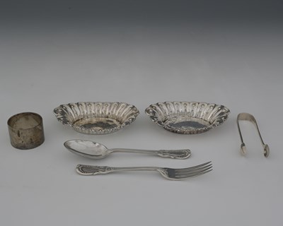 Lot 128 - A group of hallmarked silver, to include a...