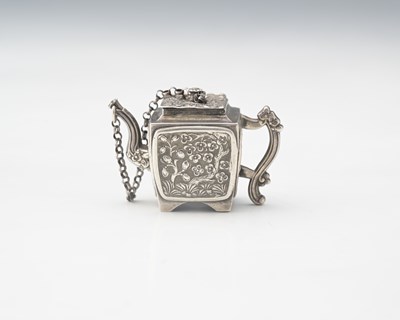 Lot 260 - An early Victorian silver-gilt Chinoiserie...