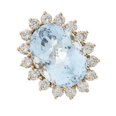 Lot 102 - A 14ct gold aquamarine and diamond cluster ring