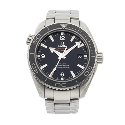 Lot 228 - Omega, a stainless steel Seamaster Planet Ocean 600M bracelet watch