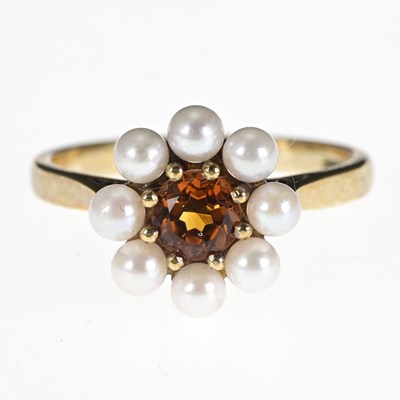 Lot 38 - A 9ct gold orange quartz and cultured pearl cluster ring