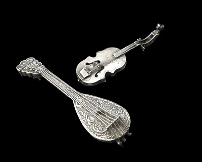 Lot 107 - A Dutch silver novelty scent bottle, circa...