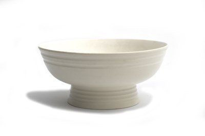 Lot 118 - A Wedgwood Pottery footed bowl designed by...