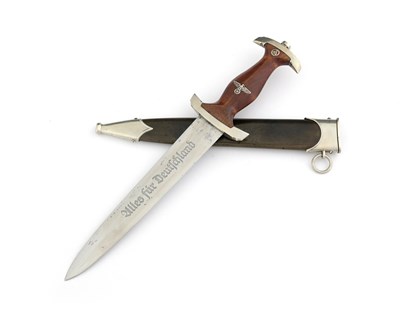 Lot 238 - A German Third Reich SA 33 Model dagger, brown...
